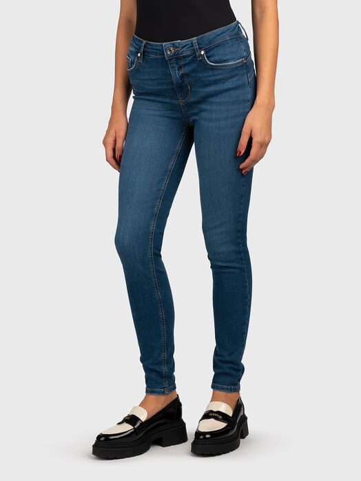 Skinny blue jeans