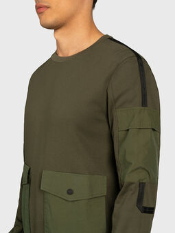 Green sweatshirt with pockets - 4