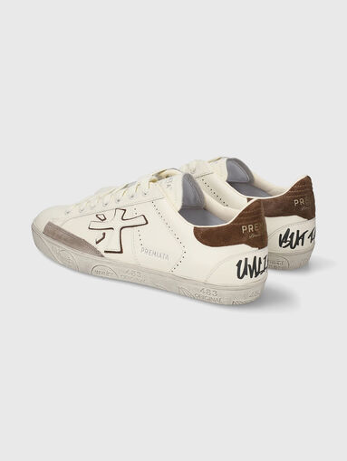 Sports shoes in leather - 3