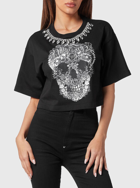 Cropped T-shirt with print and rhinestones - 1