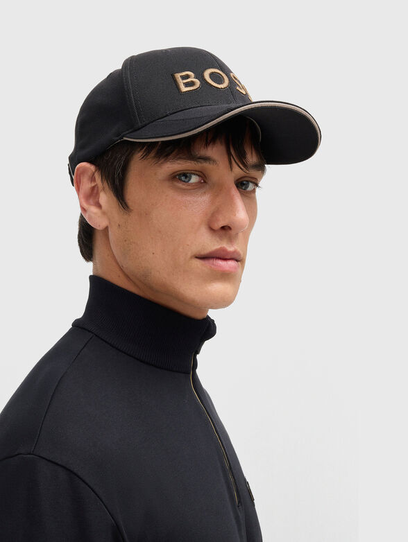 Baseball cap with logo embroidery - 2