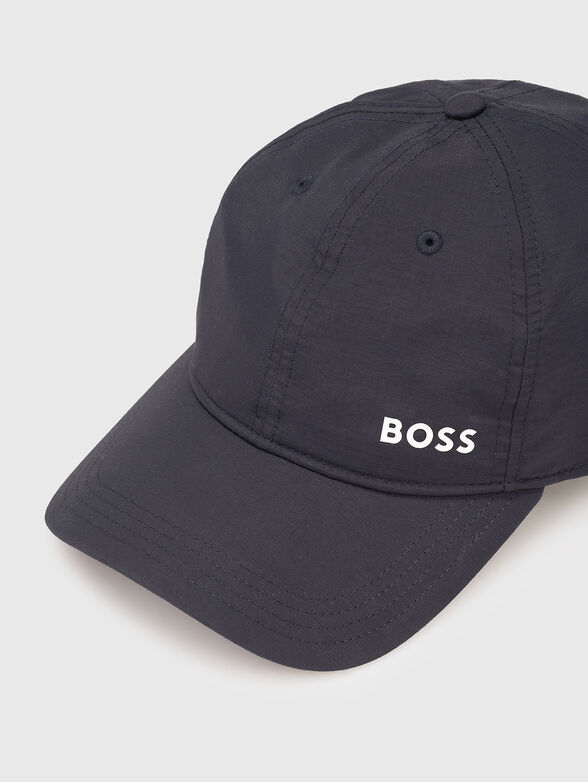 Baseball cap with contrasting logo - 4