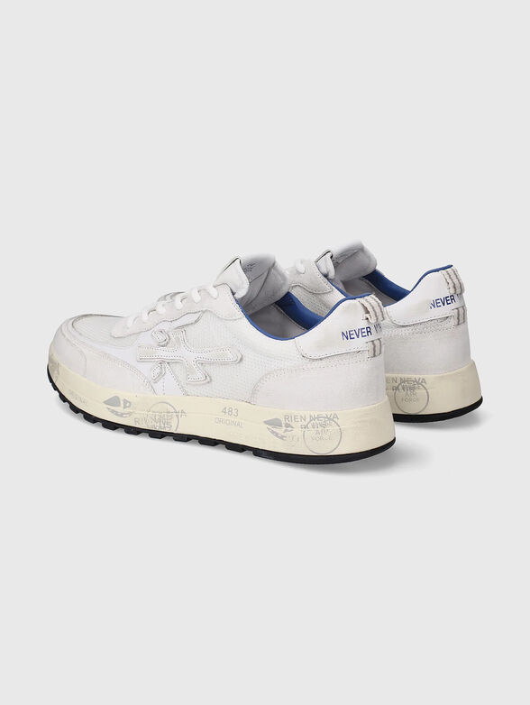 Sneakers with a contrasting sole - 3