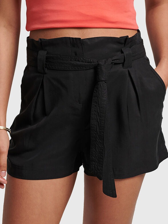 Shorts with belt - 1