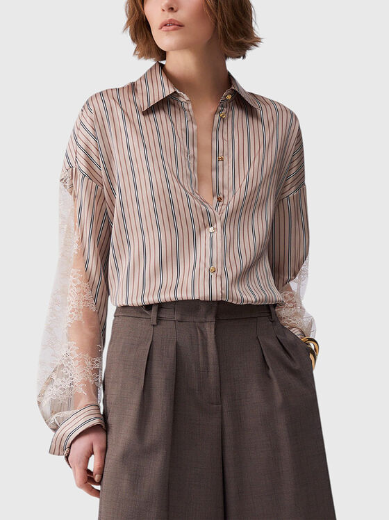 Раирана риза с дантелени детайли - 1