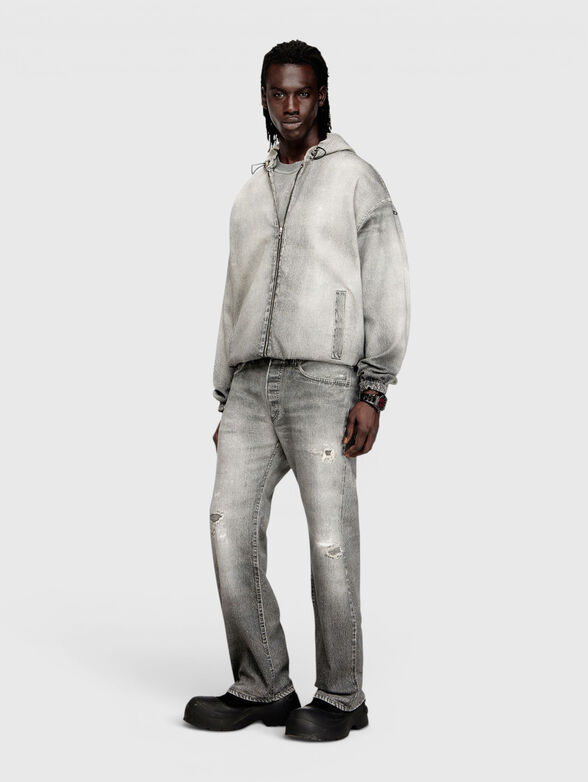 Denim jacket with a distressed look - 2