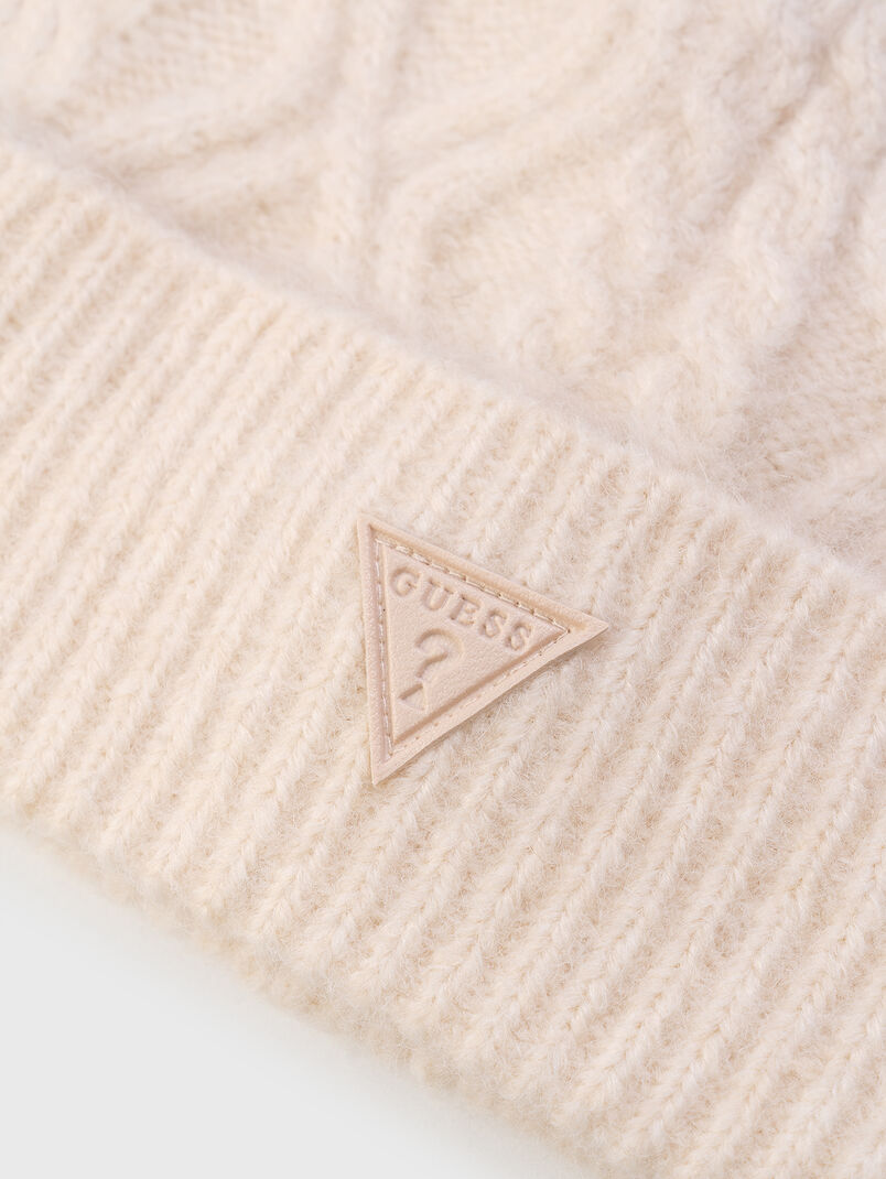 Knitted hat with triangular logo - 3