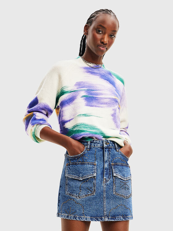 Пуловер с многоцветен принт - 1