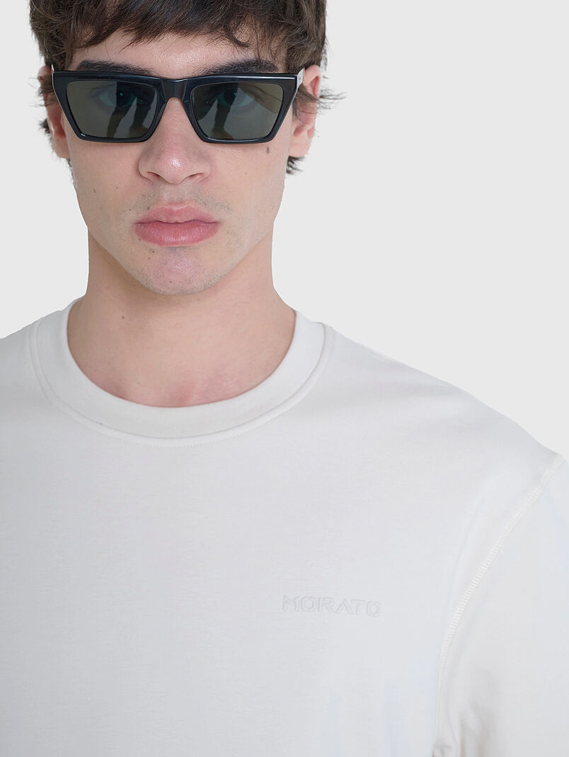 T-shirt with embossed logo  - 3