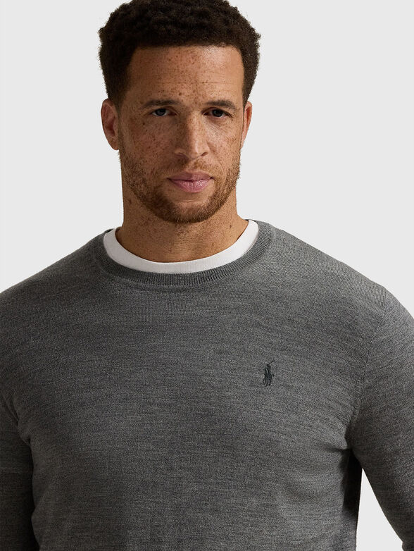 Wool sweater with oval neckline - 4