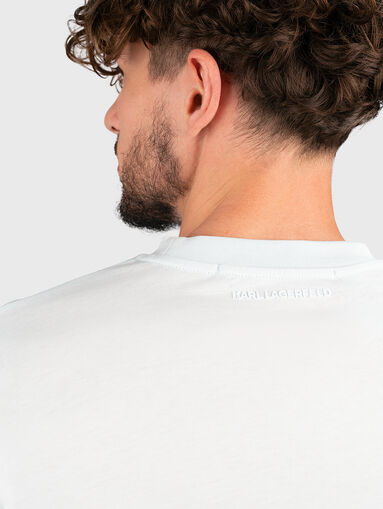 Blue t-shirt with embossed logo - 5