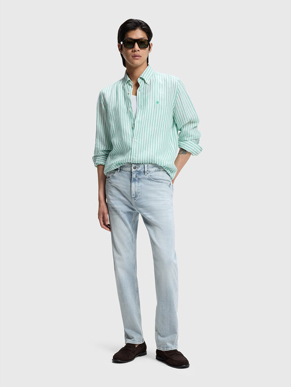 Straight leg jeans in light blue - 4