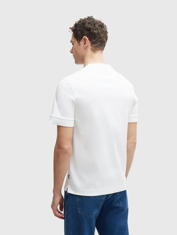 White T-shirt with oval neckline - 3