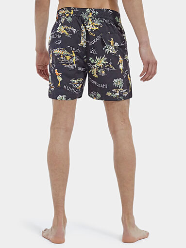 Black beach shorts with Hawaiian print - 2