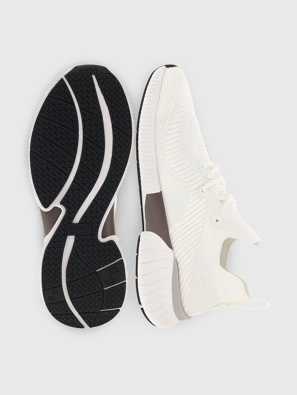 White sport shoes - 4