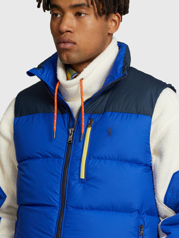 Padded vest with accent pocket - 4