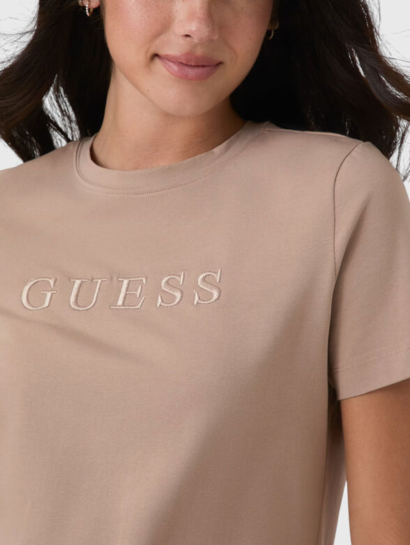 T-shirt with an oval neckline - 4