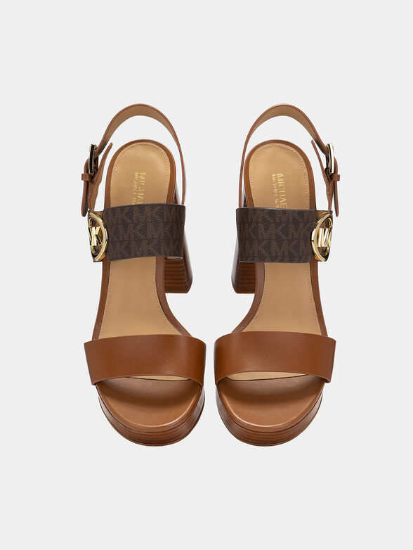 Sandals in brown color - 6