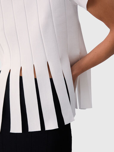 Short-sleeved sweater with cut-out details - 5