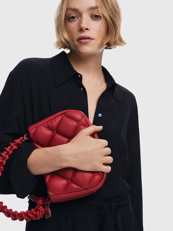 Bag with accent handle - 2