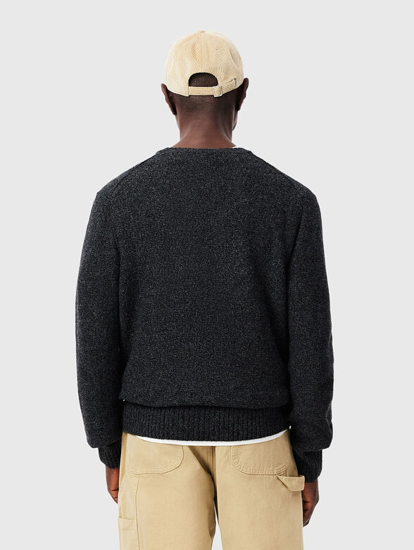 Sweater with oval neckline - 3