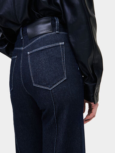 Jeans with wide legs and inverted cuffs - 4