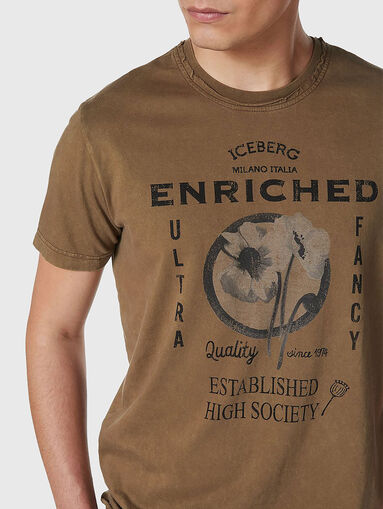 T-shirt with oval neckline - 4