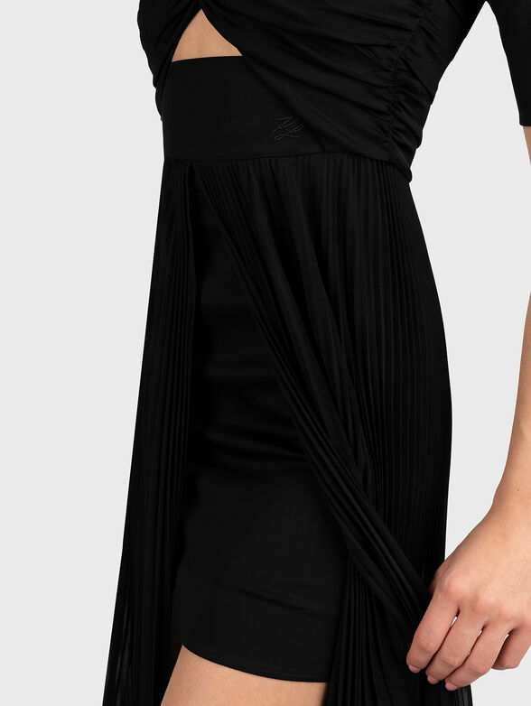 Black dress with pleated part and logo accent - 4