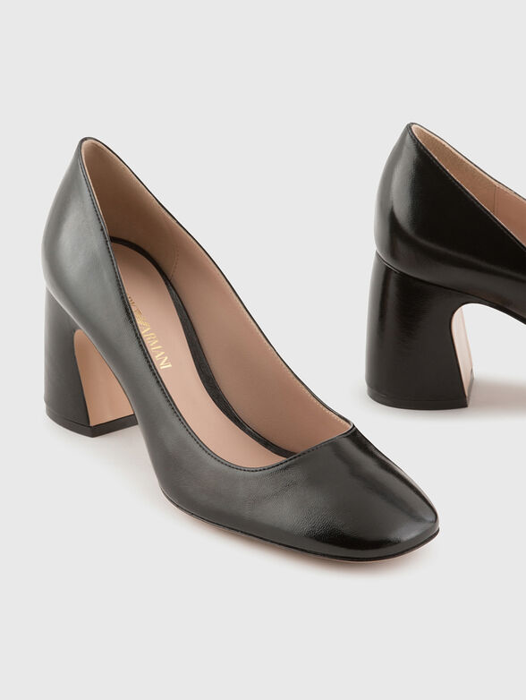Black leather heeled shoes - 3