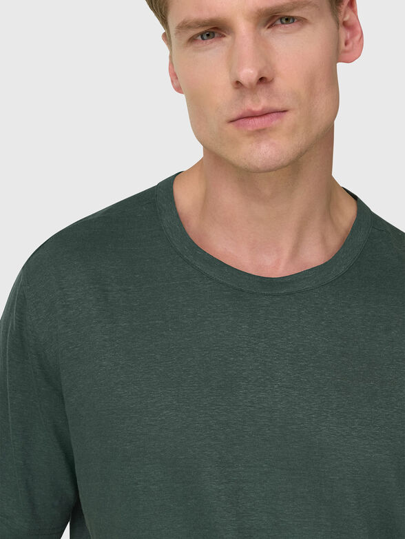 Green t-shirt - 4