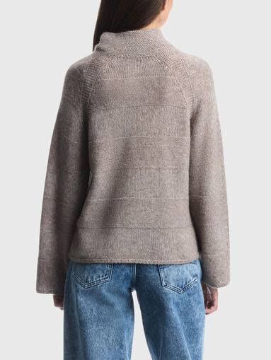 Sweater with a wool blend - 3