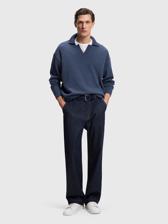 Virgin wool sweater with a V-neck - 2