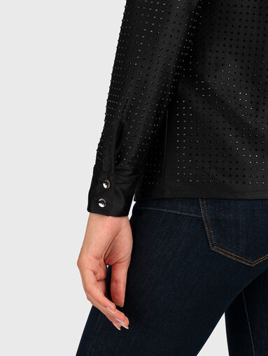 ELIANA slim shirt with  applied rhinestones  - 5