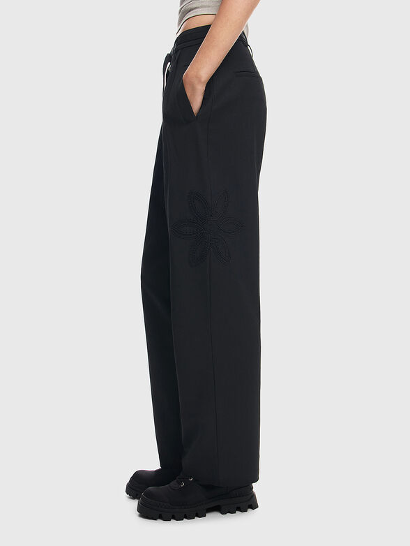 RIN black pants with floral embroidery - 3