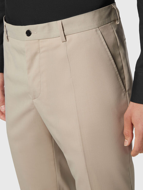 Gigolo fit trousers in beige - 3