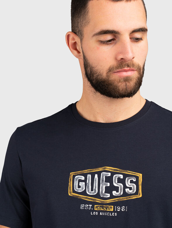 Black T-shirt with contrasting logo - 4