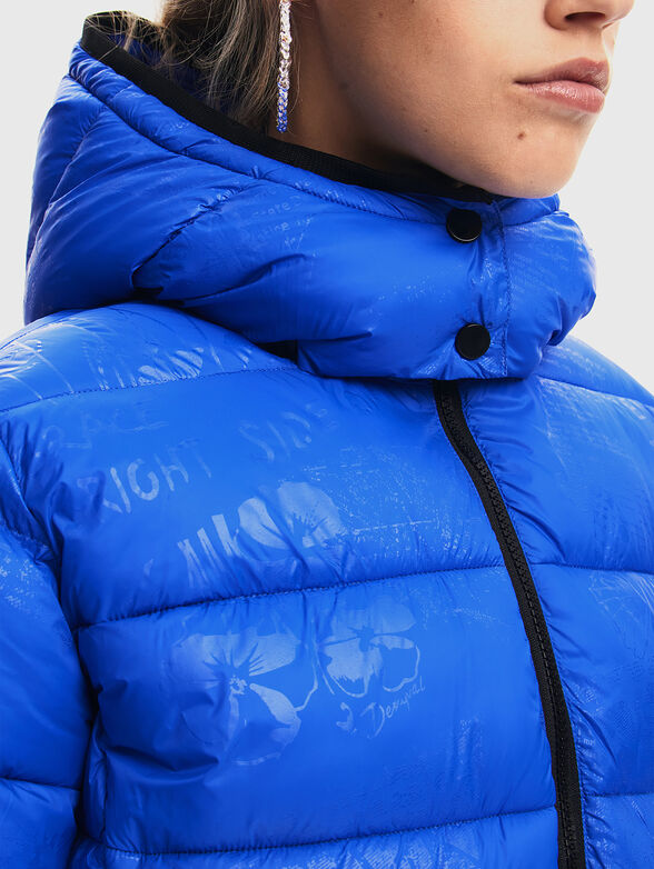 Quilted jacket with print in black colour - 4