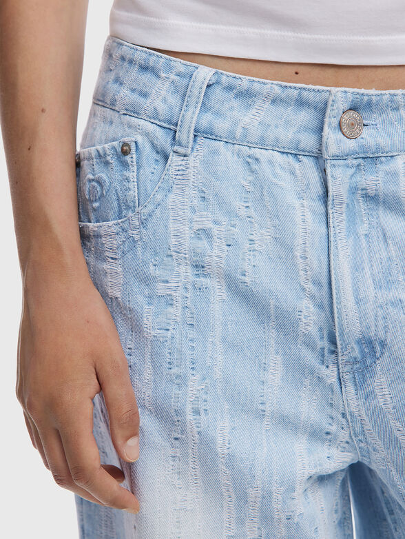 Denim jeans with accent rips - 4