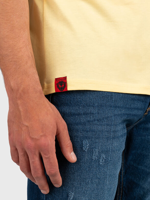 T-shirt in yellow color with print - 4