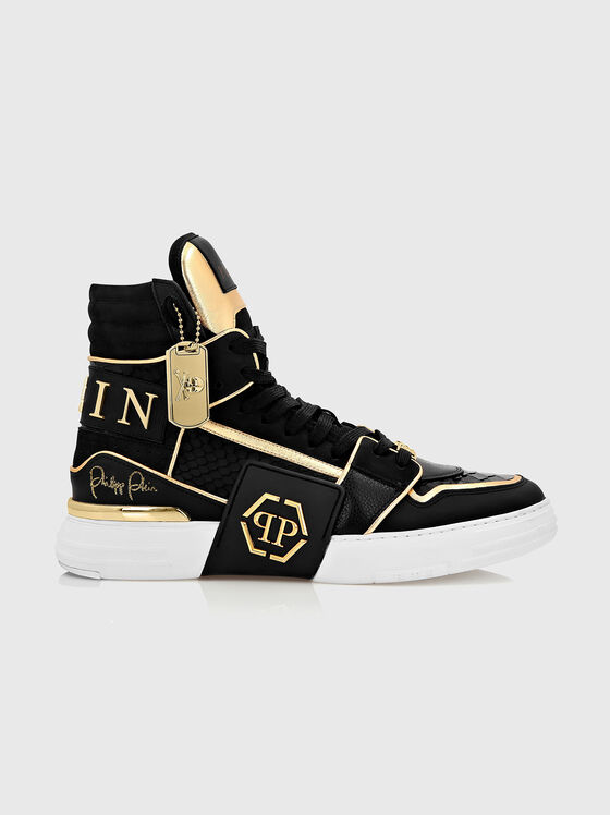 Sports shoes with gold accents - 1