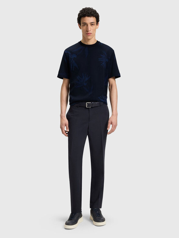 T-shirt with floral motifs - 2