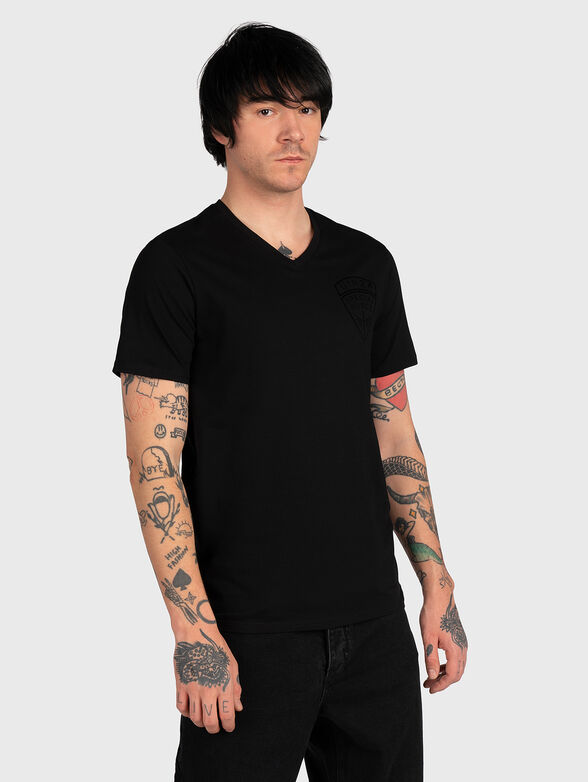 GMTV032 V-neck T-shirt - 1