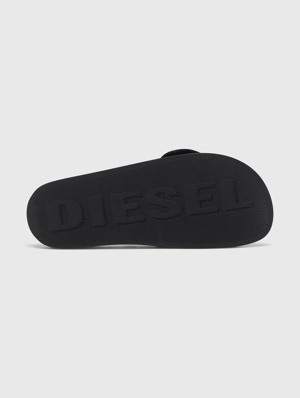 Beach shoes - 4