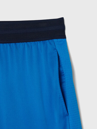 Sports shorts with logo embroidery - 4