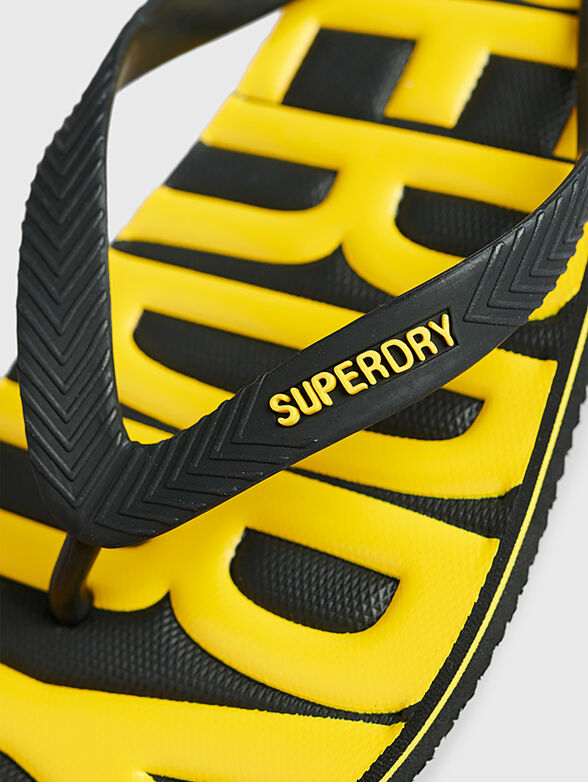 VINTAGE black flip-flops - 2