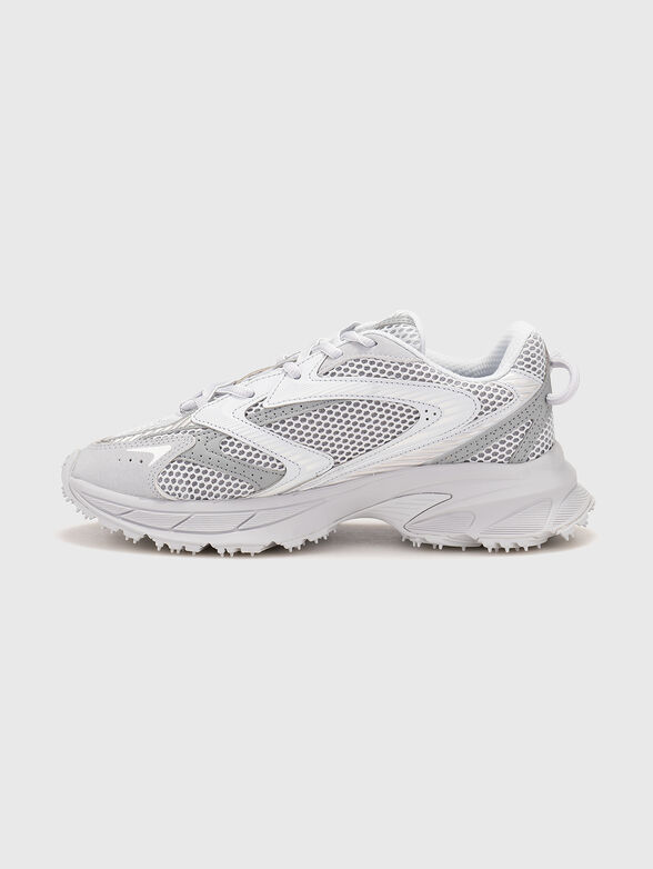 Sports shoes with logo detail - 4