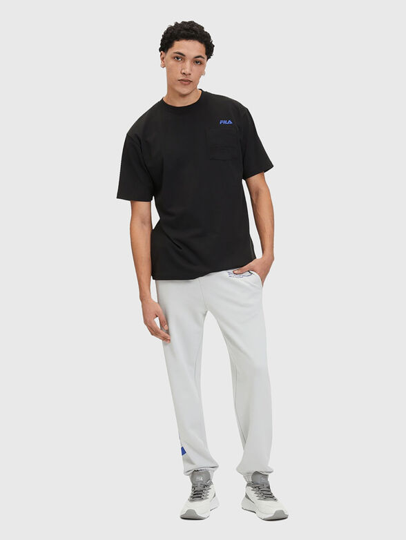 T-shirt with oval neckline - 2