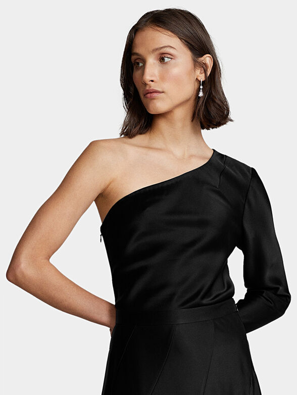 Elegant black blouse - 3