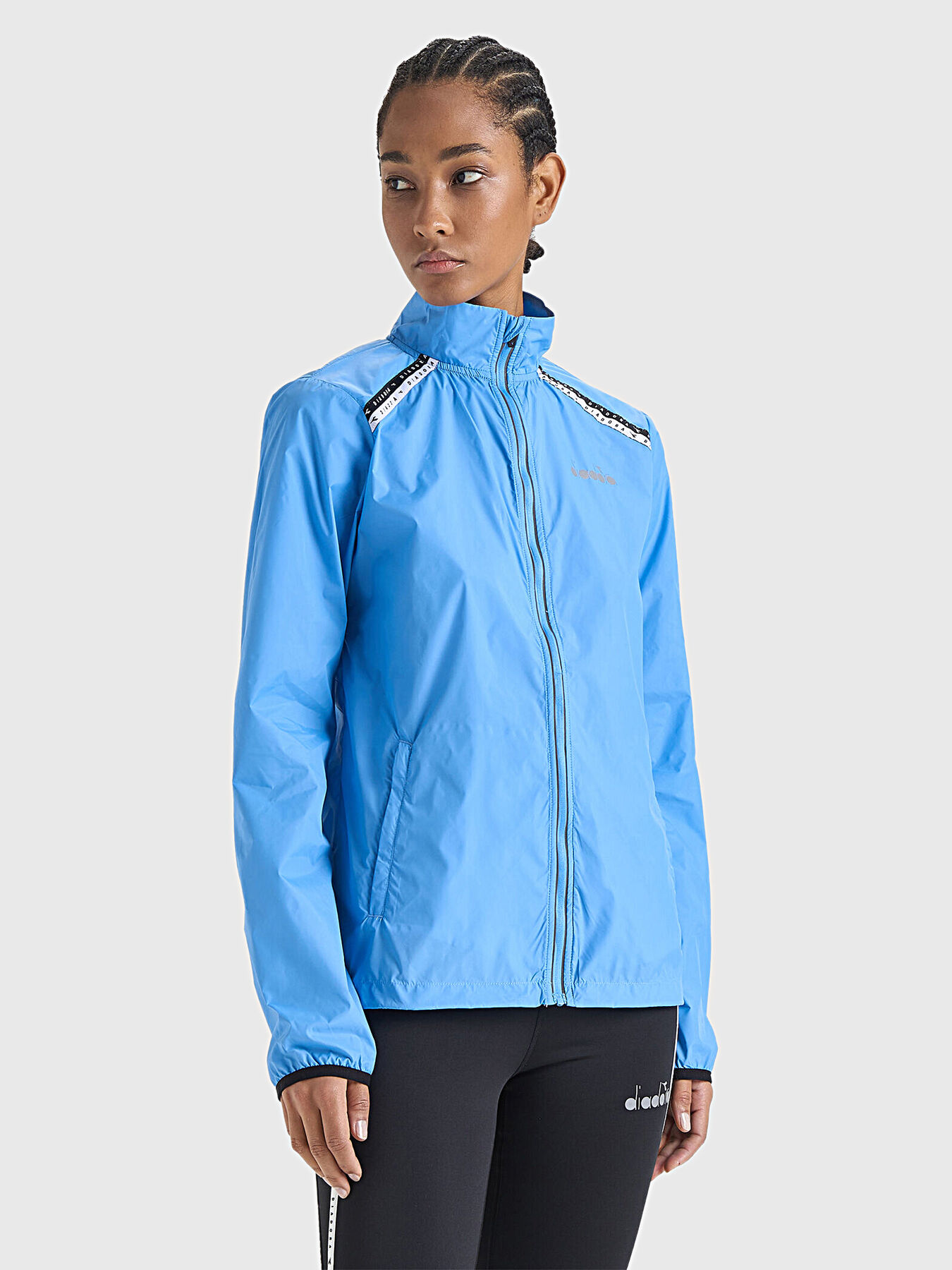 Black sports windproof jacket brand DIADORA Globalbrandsstore en