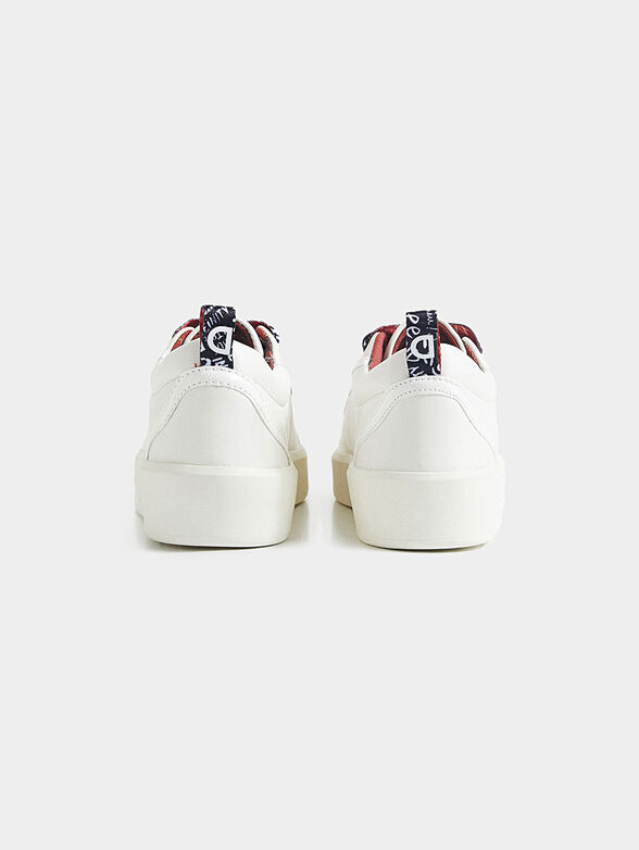 Sneakers with contrasting laces - 3